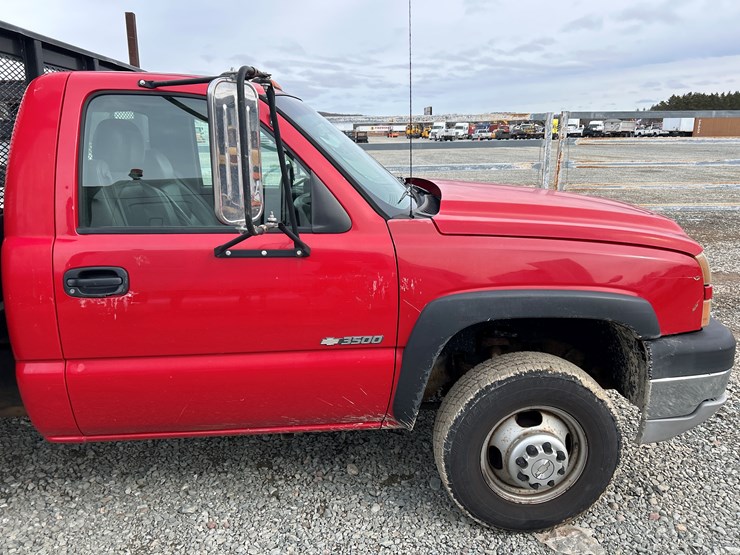 2006-chevrolet-3500-image-15