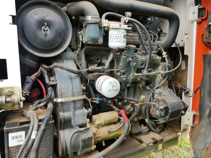 2008-bobcat-t300-image-9