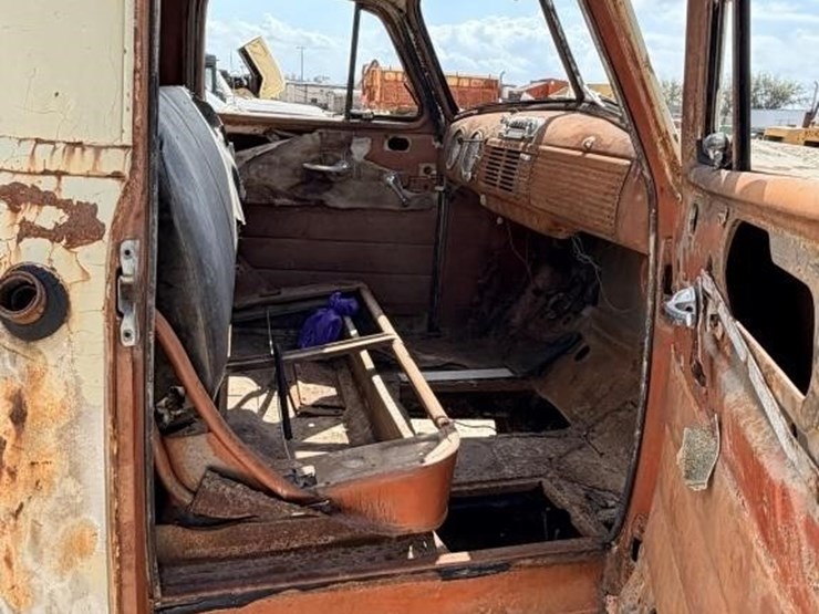 l2---1949-gmc-pick-up-image-13