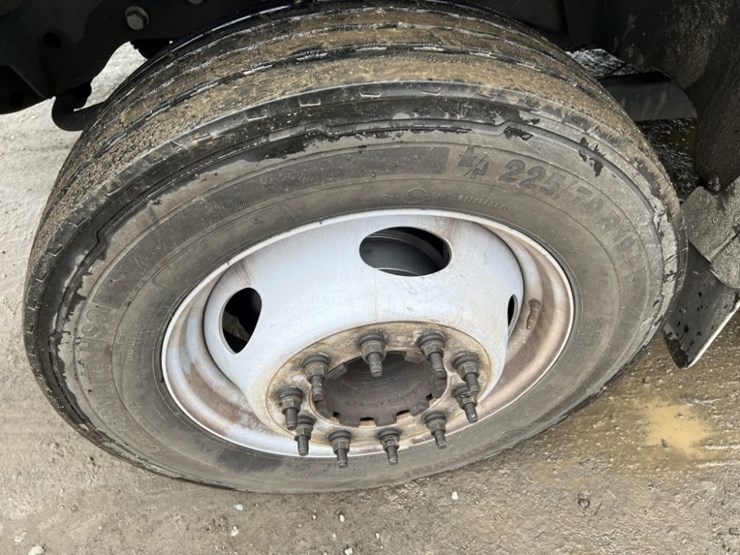 2012-ford-f550-image-15