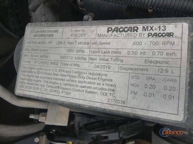 2020-peterbilt-389-image-10