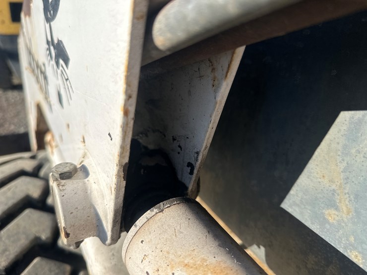 bobcat-742b-image-23