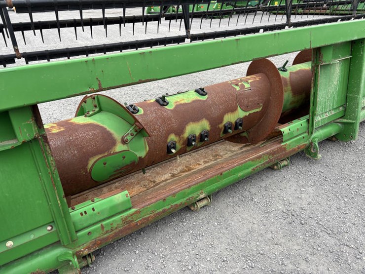 2010-john-deere-635f-image-9