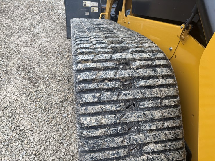 2023-caterpillar-289d3-image-66