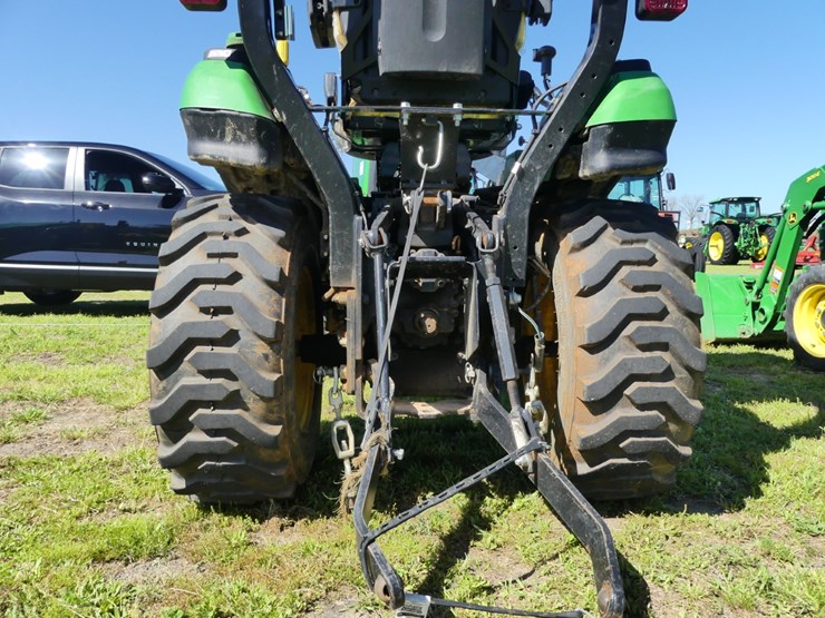 2025-john-deere-2025r-image-6