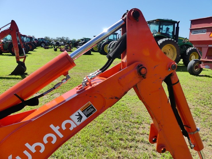 kubota-bh77-image-6