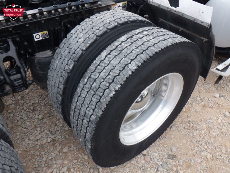 2022-kenworth-t680-image-7