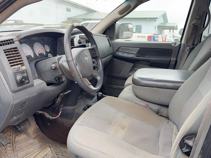 2007-dodge-ram-3500-image-16