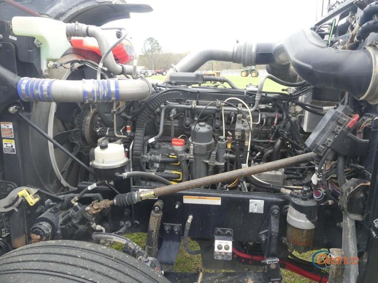 2020-peterbilt-389-image-9