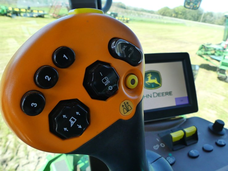 john-deere-cp690-image-29