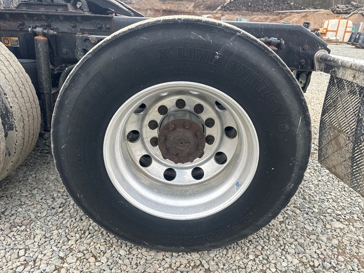 2020-kenworth-t680-image-98