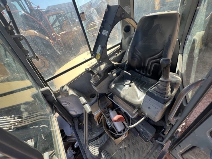 2013-volvo-ecr58-image-17