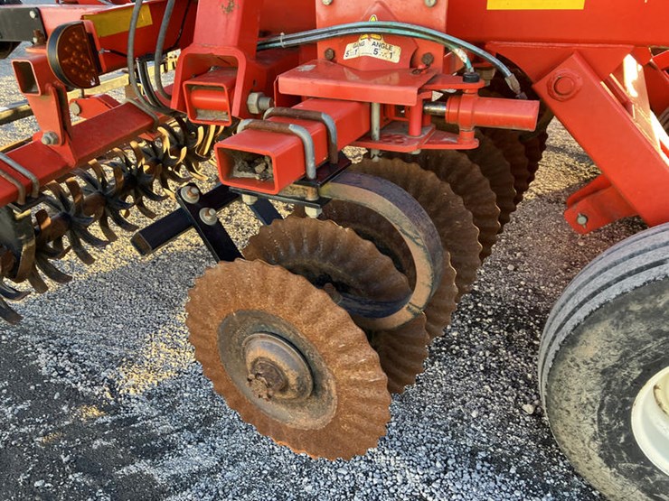 2013-kuhn-krause-8000-25-image-11