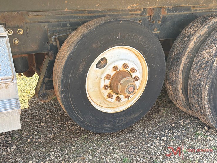 1993-mack-rd690s-image-12