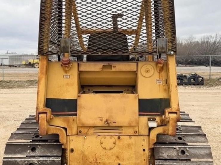 caterpillar-d3c-image-11