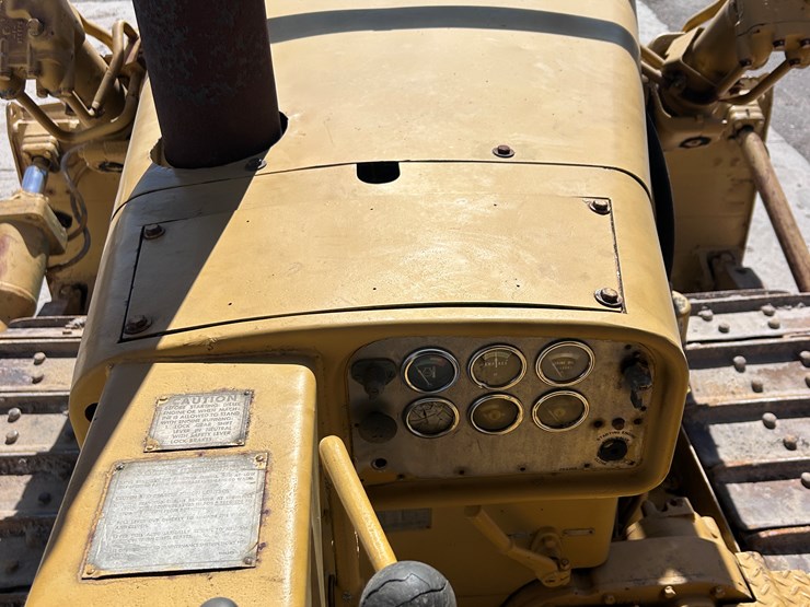 caterpillar-d7-image-42