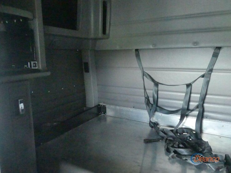 2020-peterbilt-389-image-17