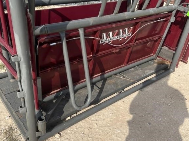 l1--ww-squeeze-chute-image-6