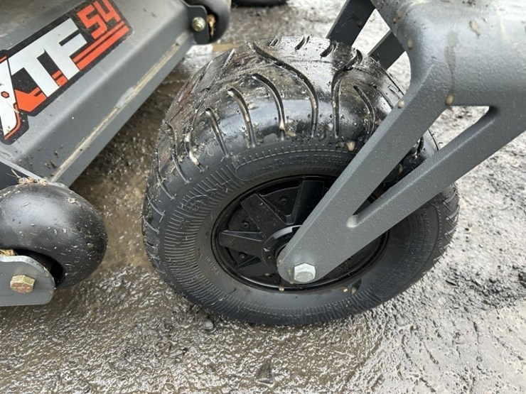 2023-spartan-srt-xde-zero-turn-mower-image-14