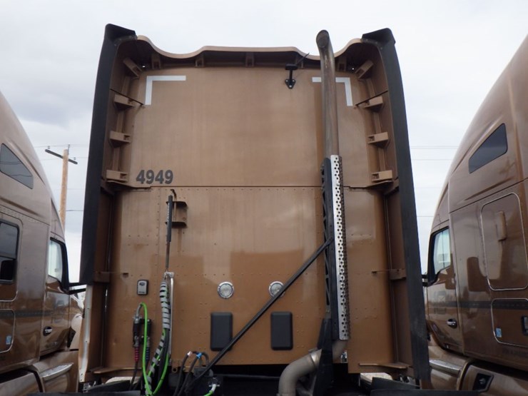 2022-kenworth-t680-image-12