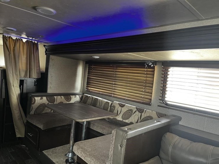 l2--2016-forest-river-travel-trailer-image-31