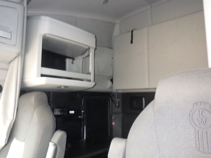 2022-kenworth-t680-image-20