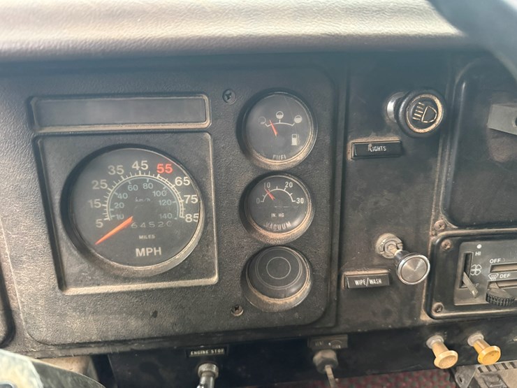 1980-international-8-image-43