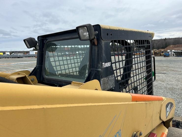 caterpillar-252b-image-27