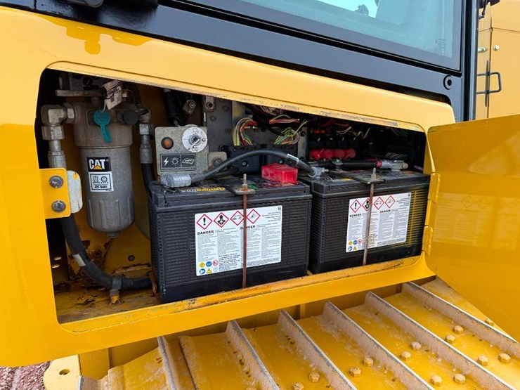 caterpillar-d5k2-lgp-image-42