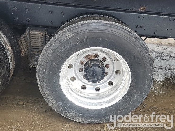 2011-mack-gu713-image-9