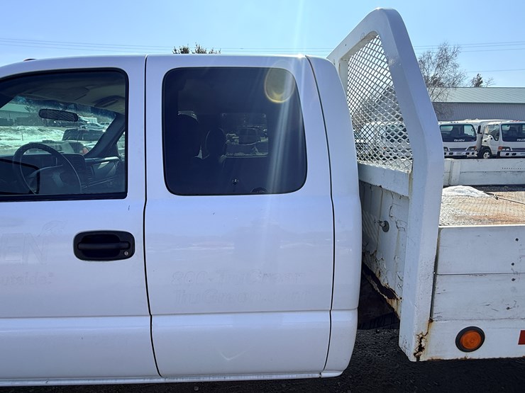 2006-chevrolet-3500hd-image-14