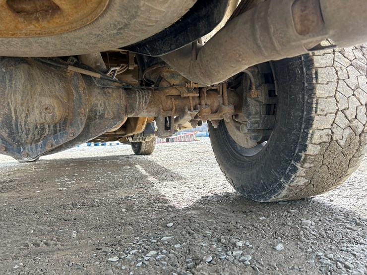 2018-chevrolet-2500-image-30