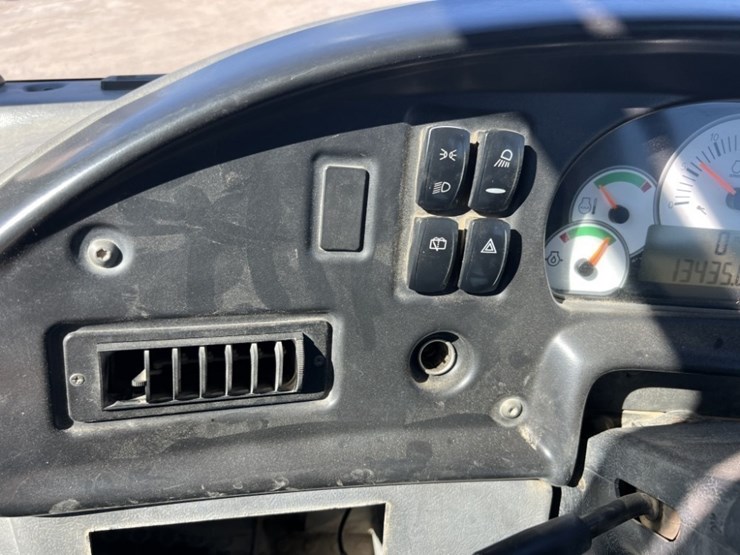 2010-caterpillar-740b-image-31