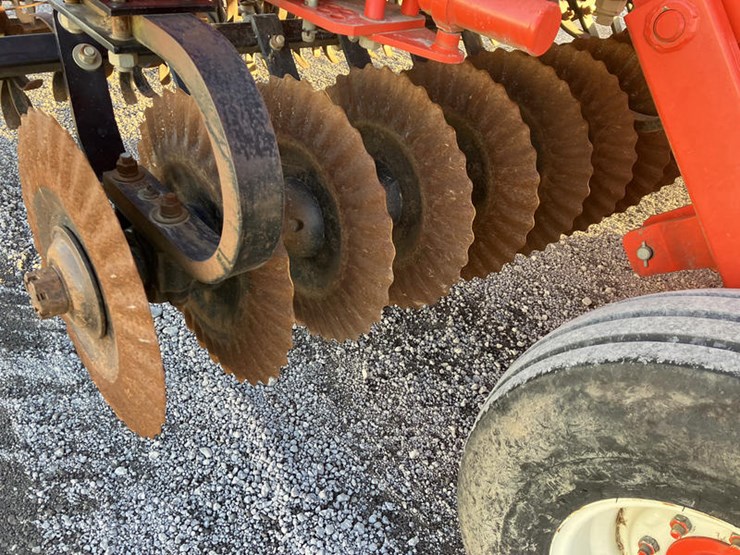 2013-kuhn-krause-8000-25-image-10