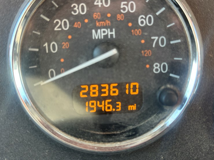 2015-peterbilt-337-image-35