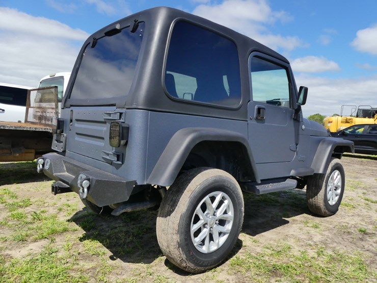 2002-jeep-wrangler-image-4