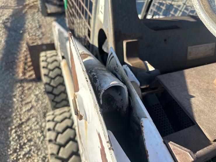 bobcat-742b-image-24