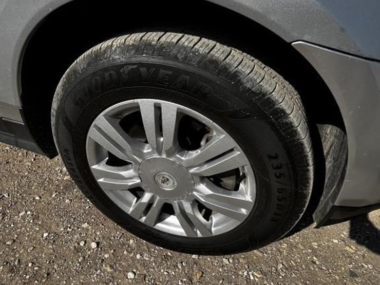 2013-cadillac-srx-image-23