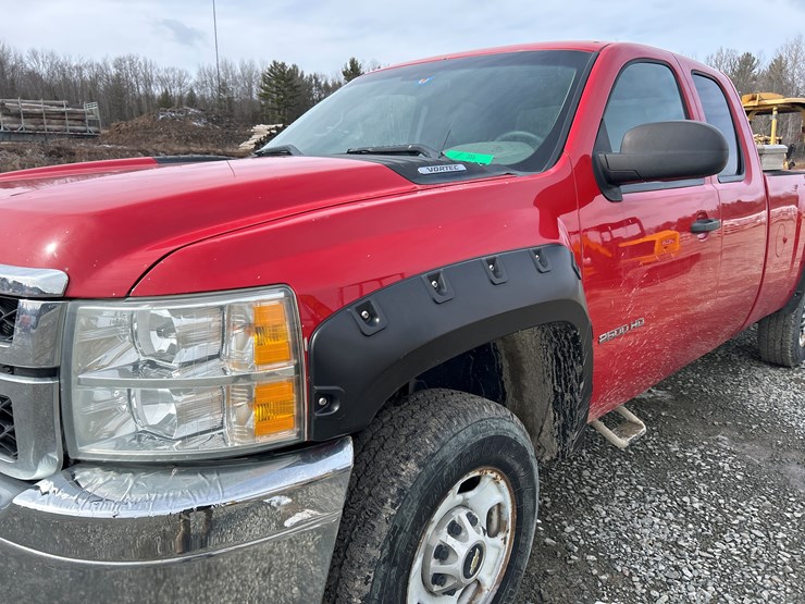 2012-chevrolet-silverado-2500-lt-image-9