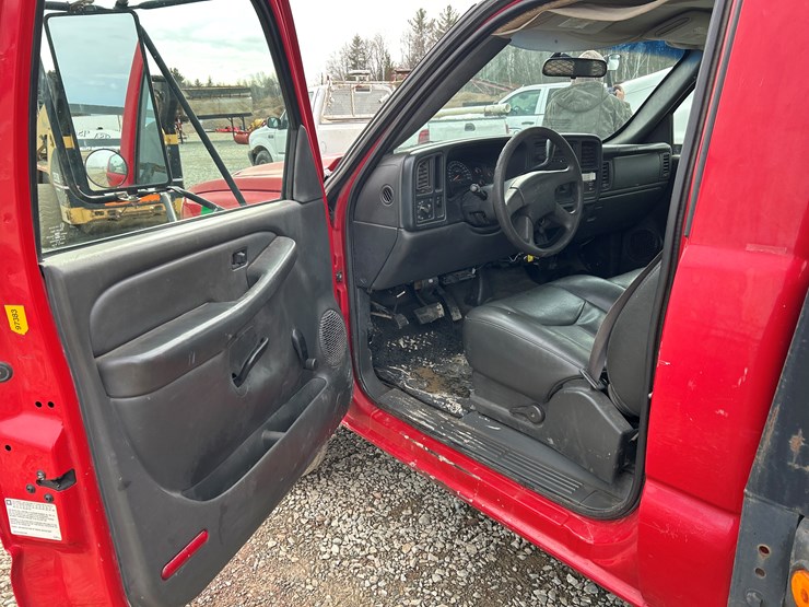 2006-chevrolet-3500-image-45