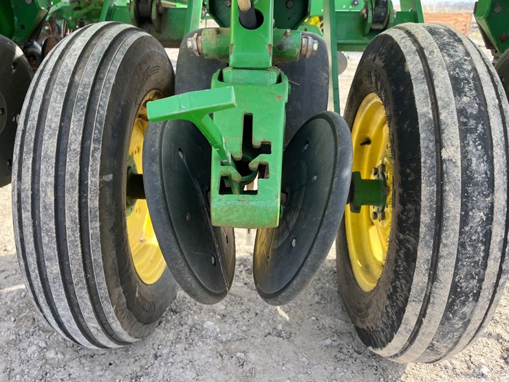john-deere-1770-image-22