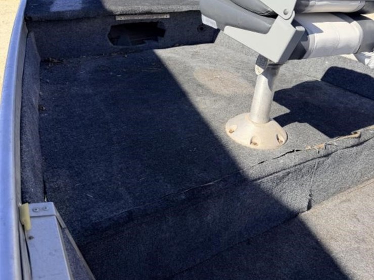 l3---1983-basstracker-boat-image-10