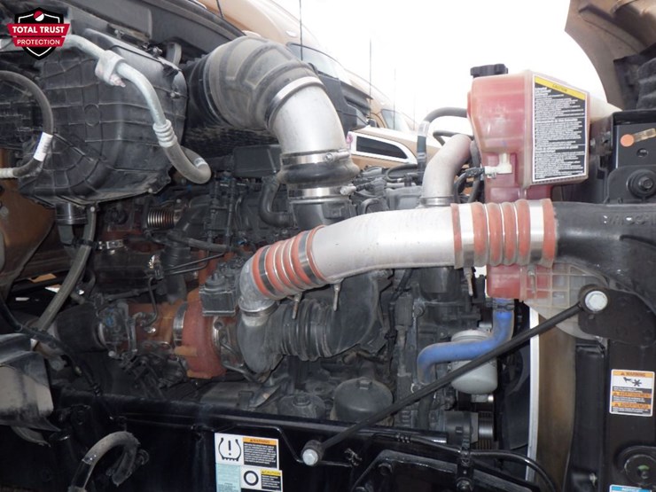 2022-kenworth-t680-image-24