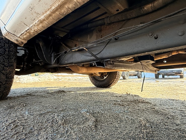 2006-chevrolet-3500hd-image-58