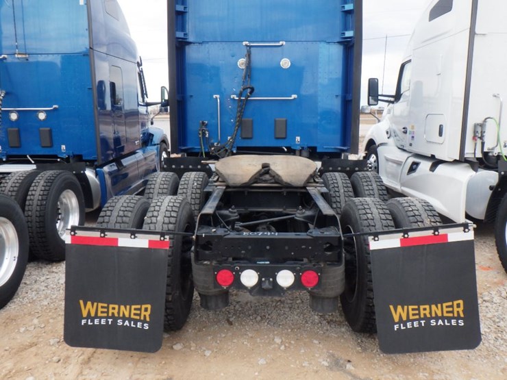 2022-kenworth-t680-image-10