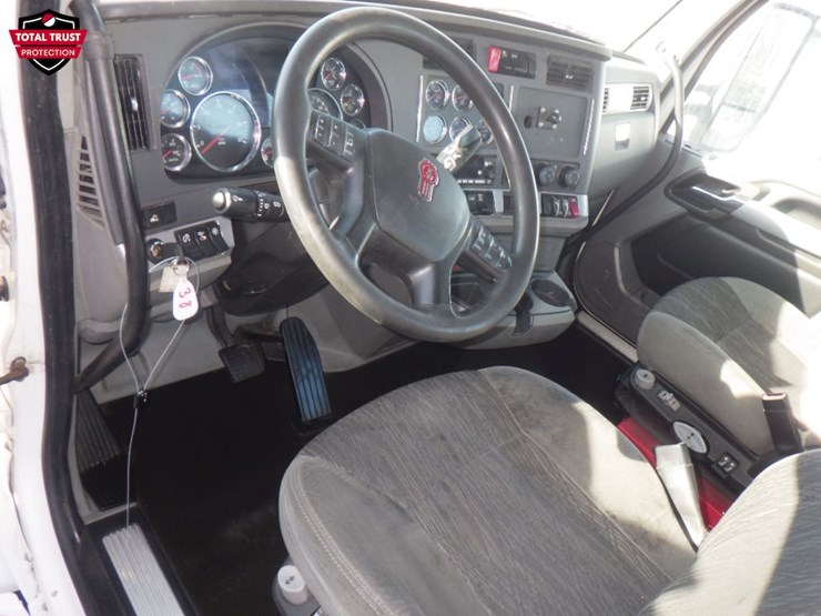 2021-kenworth-t680-image-14