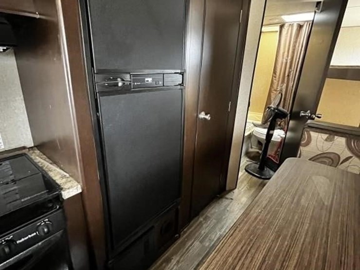 l2--2016-forest-river-travel-trailer-image-21