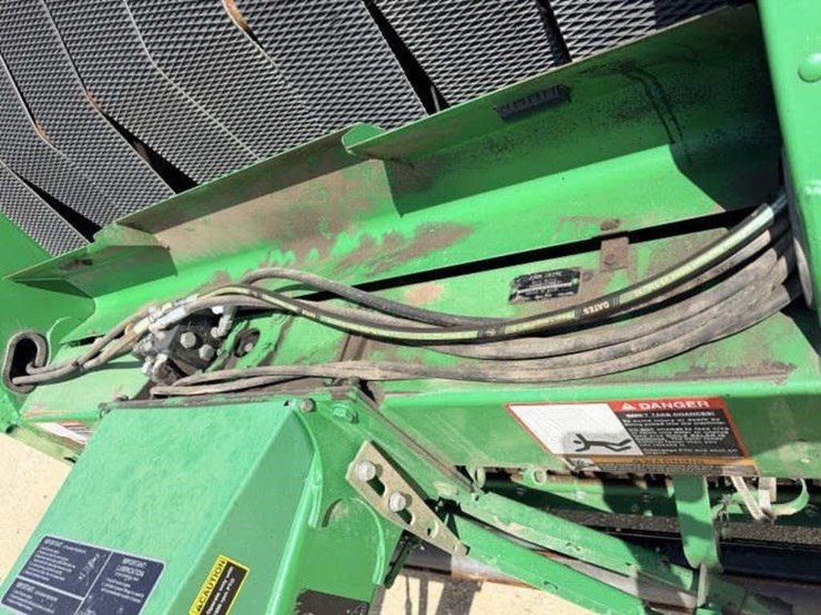 2013-john-deere-569-image-6