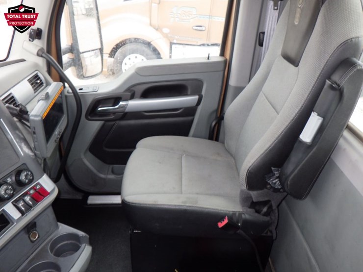 2022-kenworth-t680-image-19