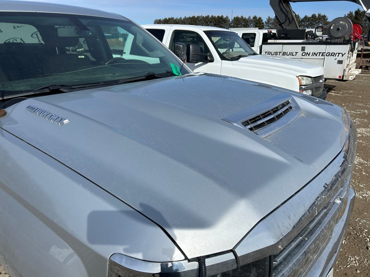 2018-chevrolet-2500-image-14